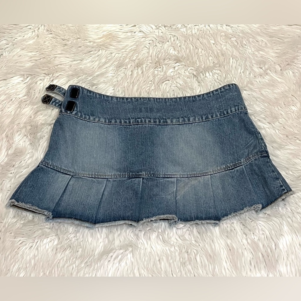 Bongo LET ME B Micro Mini Flounce Denim Jean Skirt Double Buckle - Picture 8 of 11
